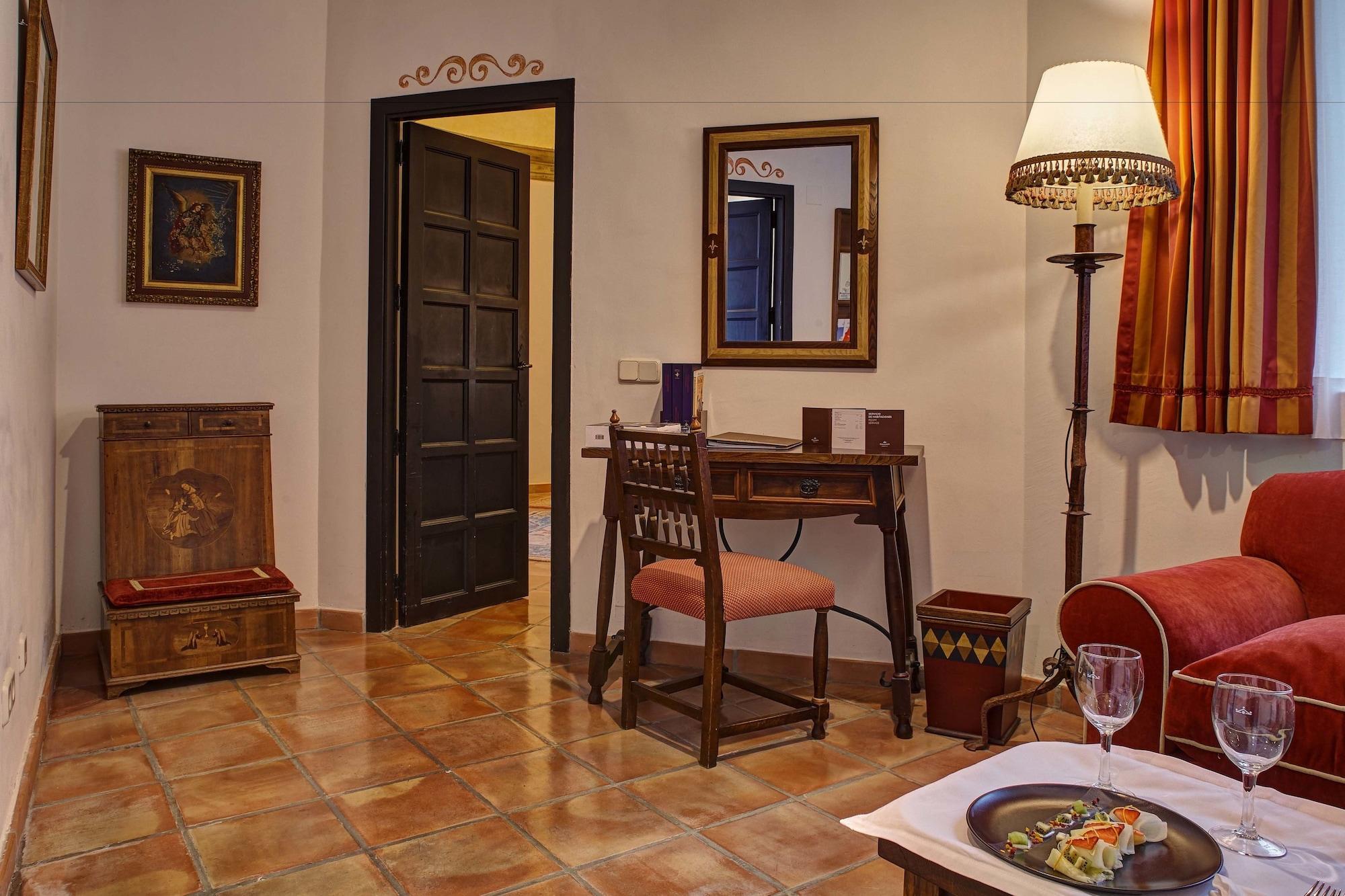 Parador De Ciudad Rodrigo Luaran gambar