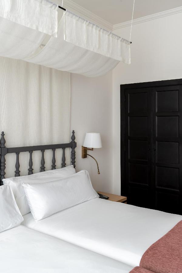 Parador De Ciudad Rodrigo Luaran gambar