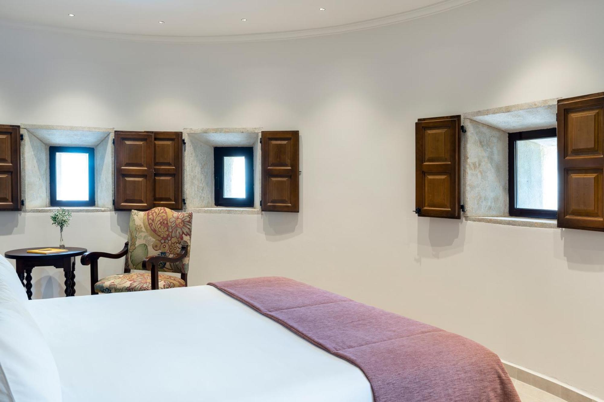 Parador De Ciudad Rodrigo Luaran gambar