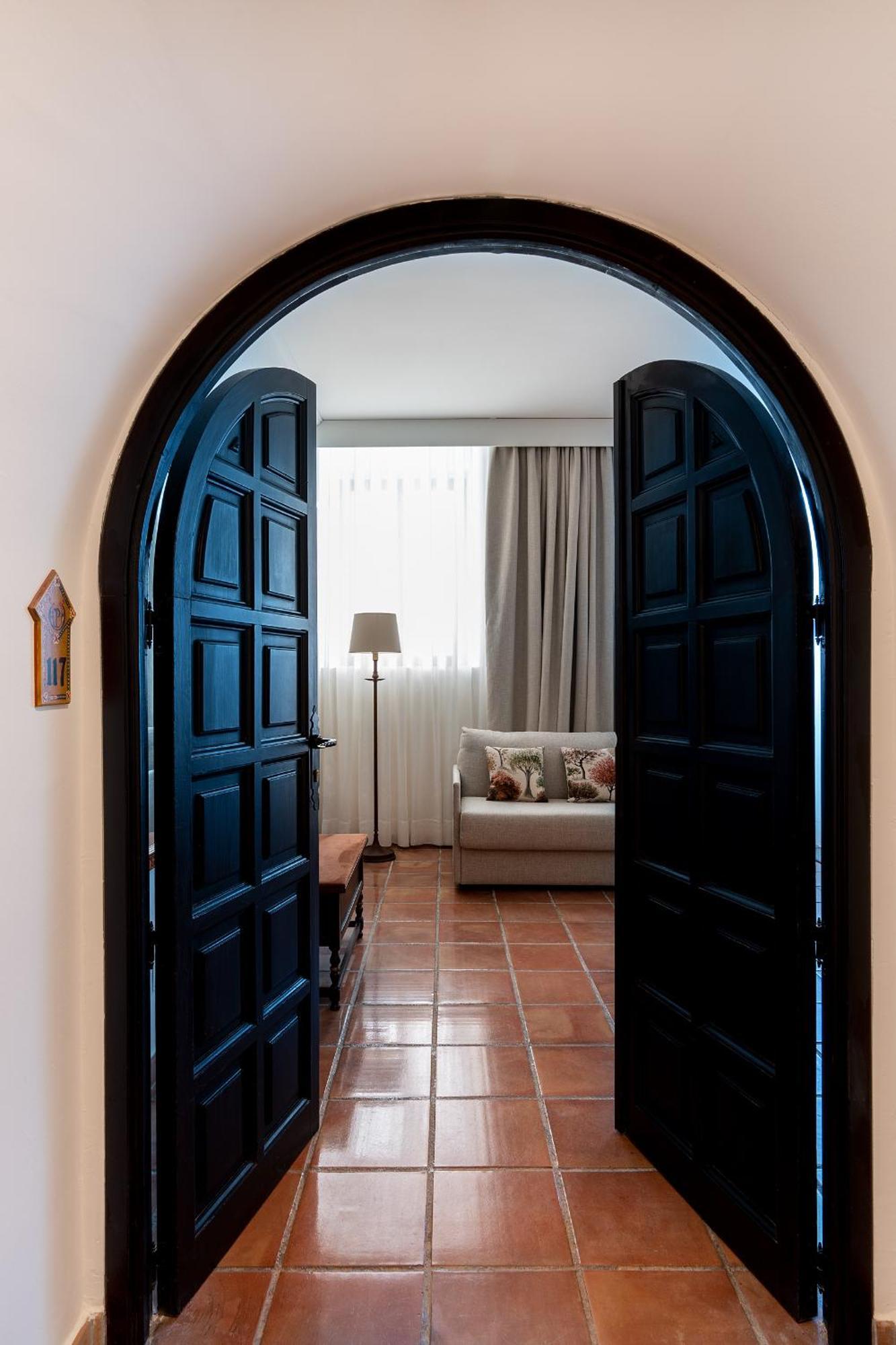 Parador De Ciudad Rodrigo Luaran gambar