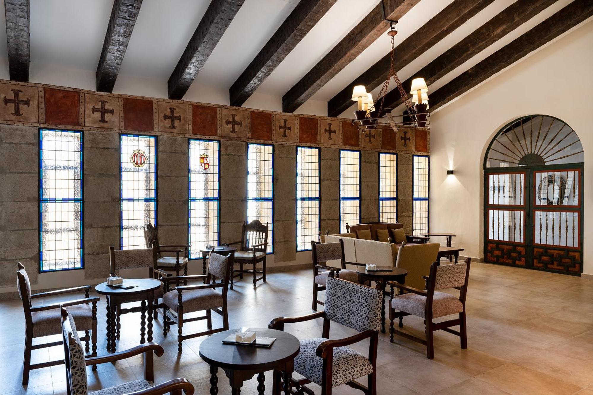 Parador De Ciudad Rodrigo Luaran gambar